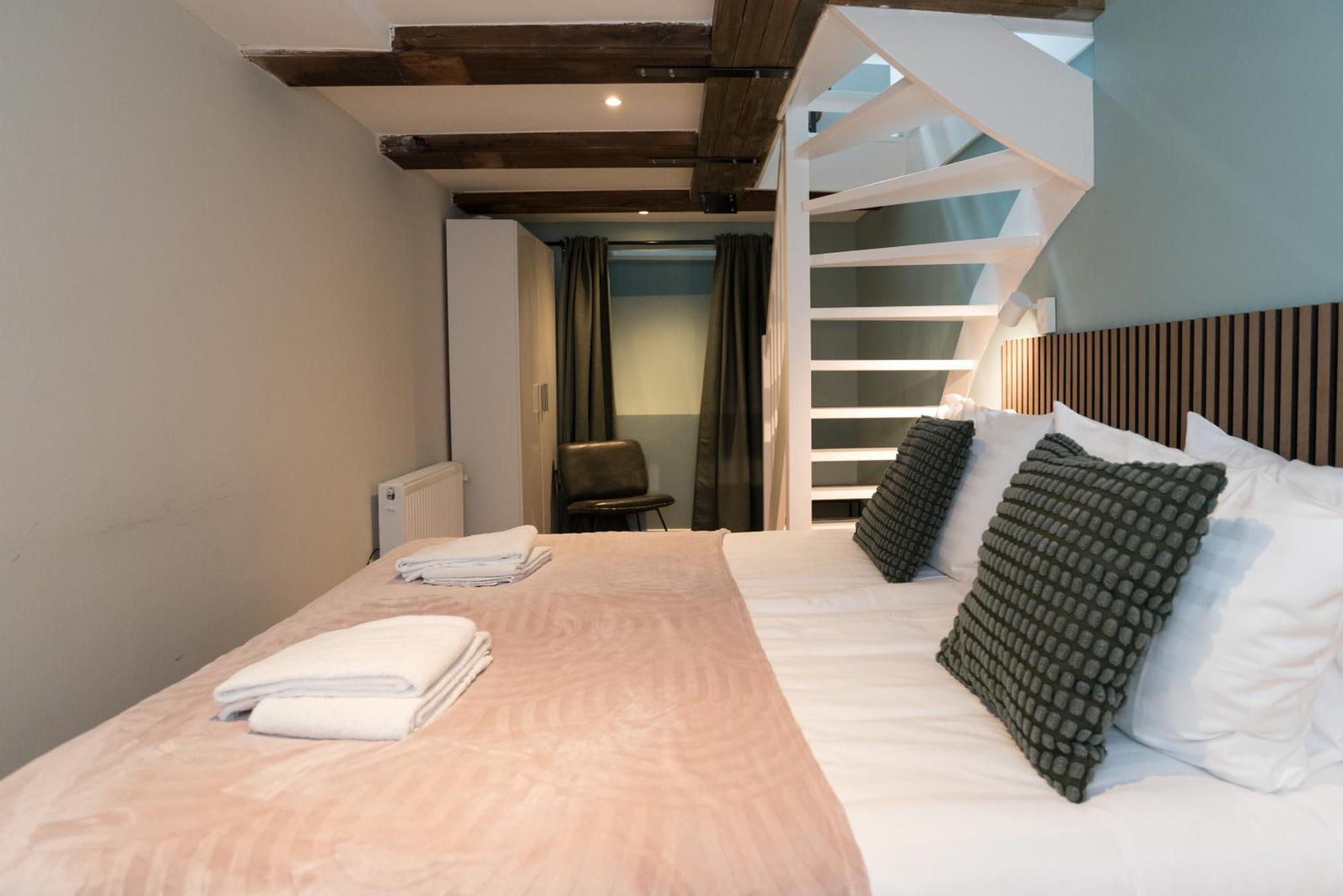 1001 Nights Boutique Lofts Hotel Haarlem Bagian luar foto