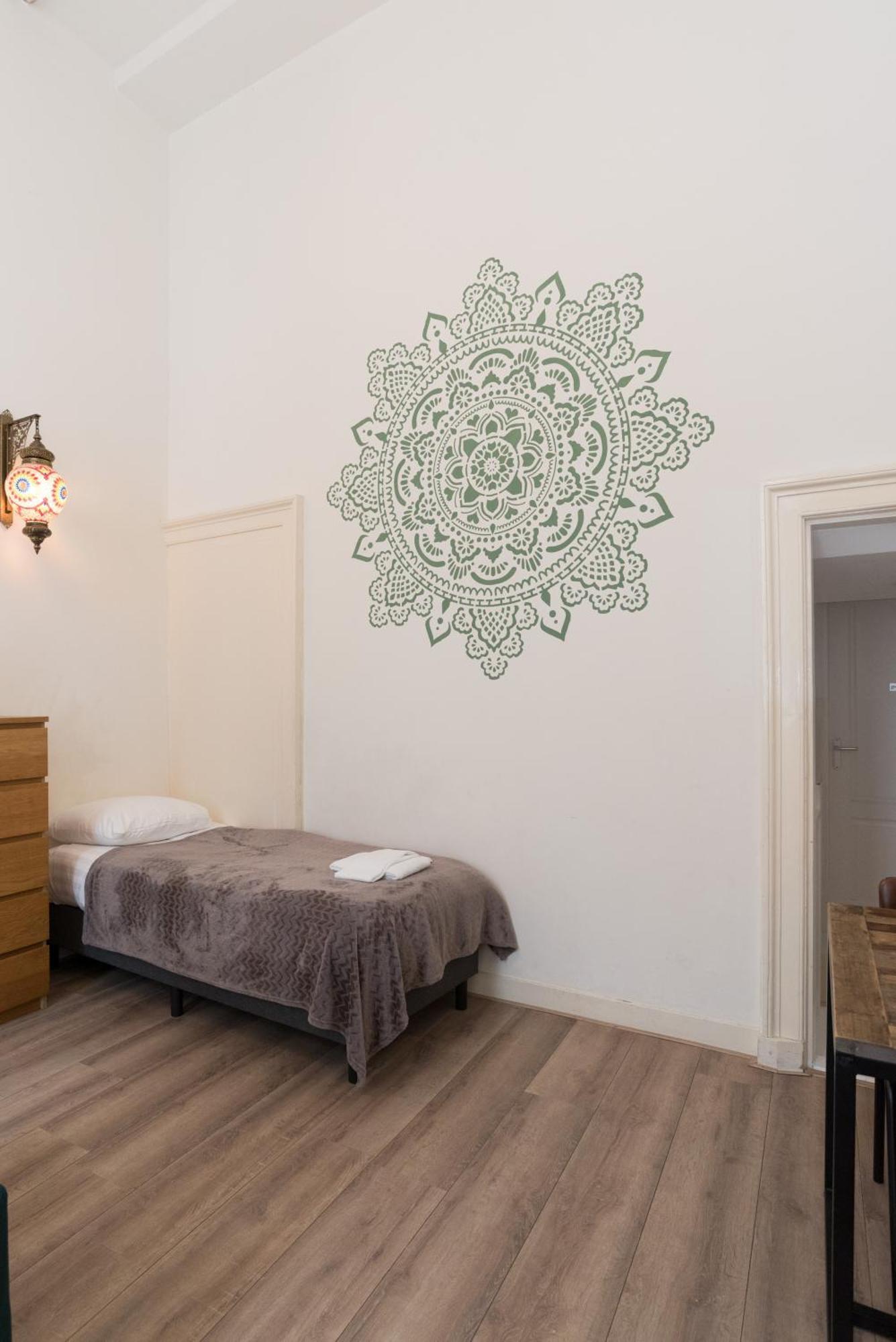 1001 Nights Boutique Lofts Hotel Haarlem Bagian luar foto