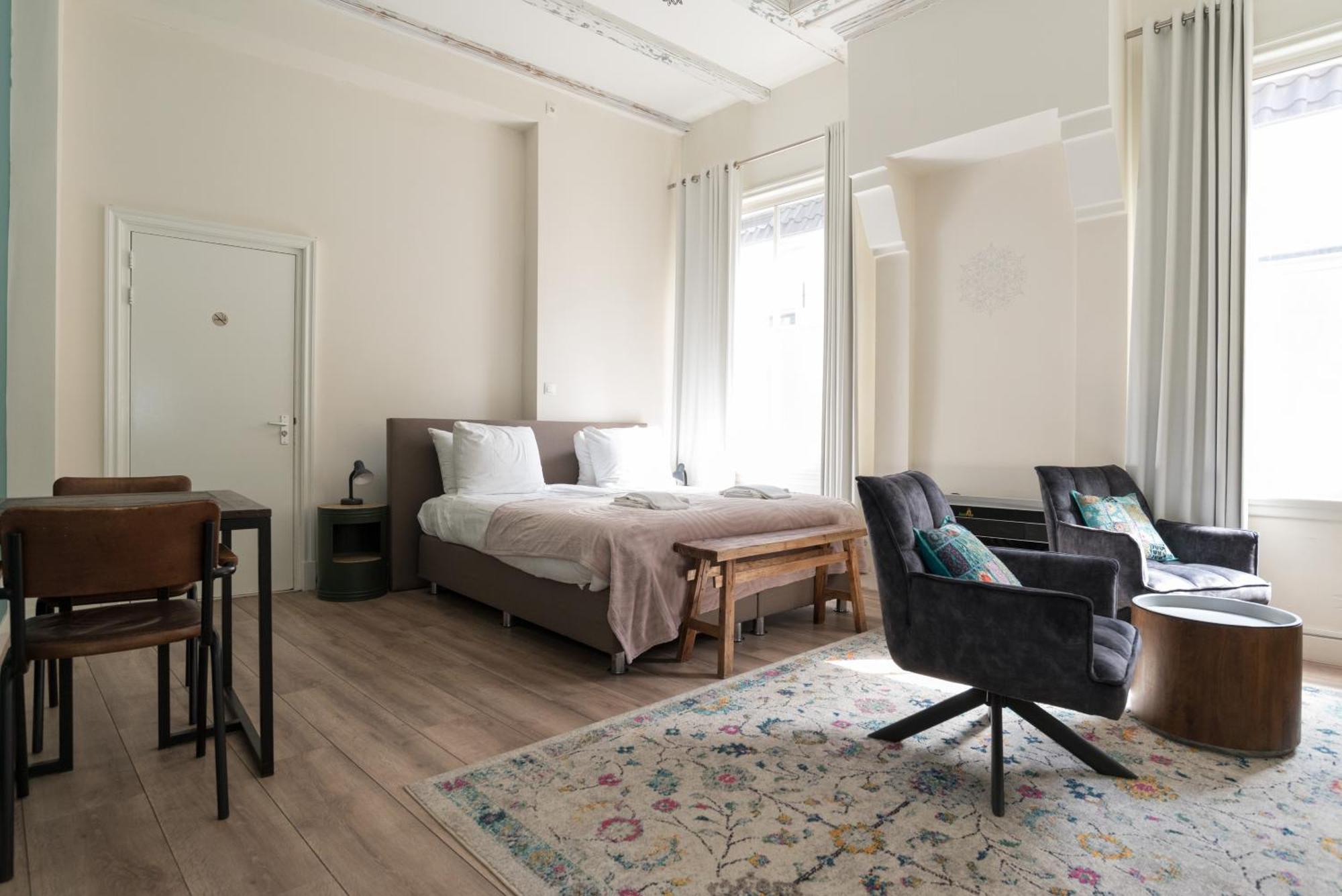 1001 Nights Boutique Lofts Hotel Haarlem Bagian luar foto