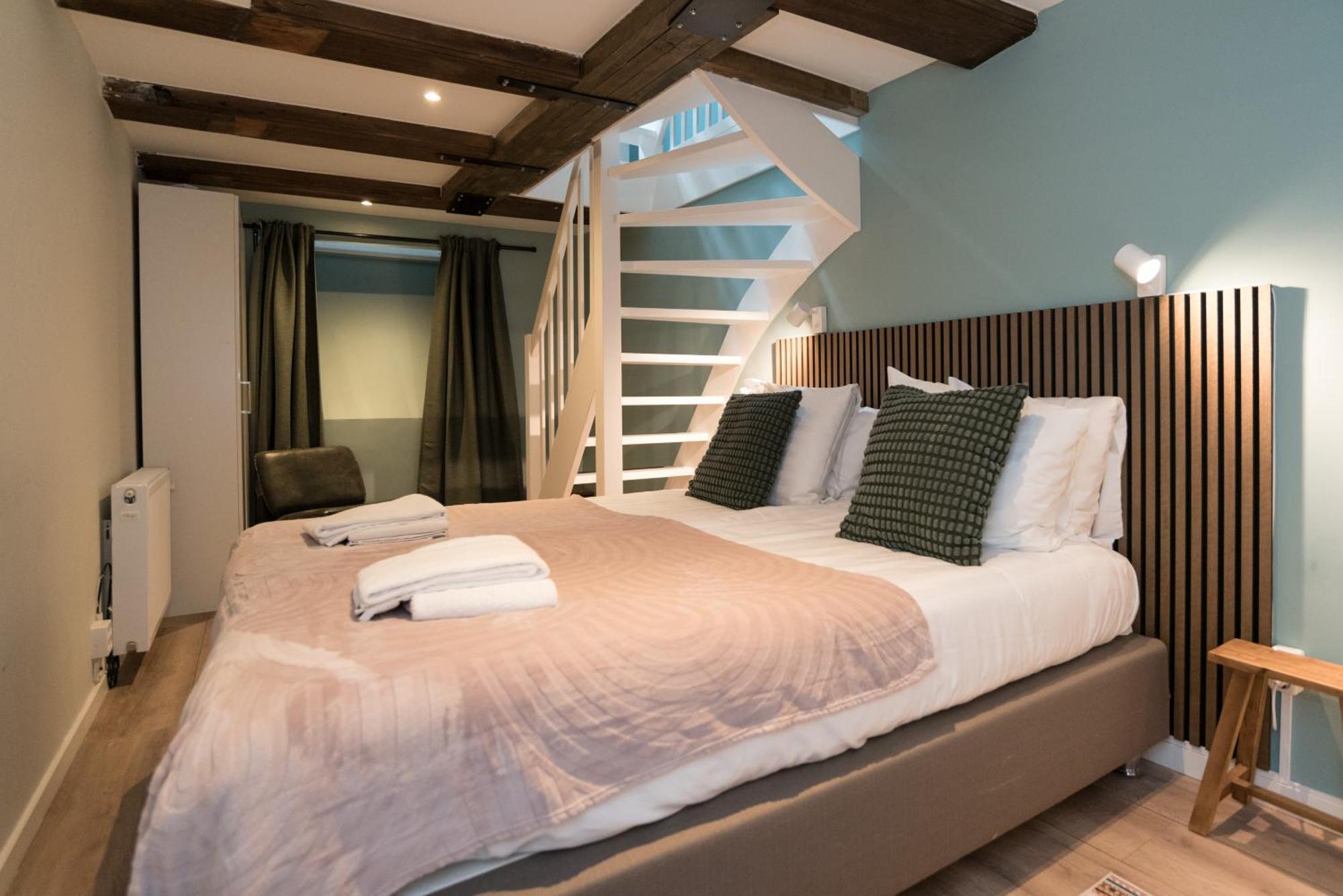 1001 Nights Boutique Lofts Hotel Haarlem Bagian luar foto