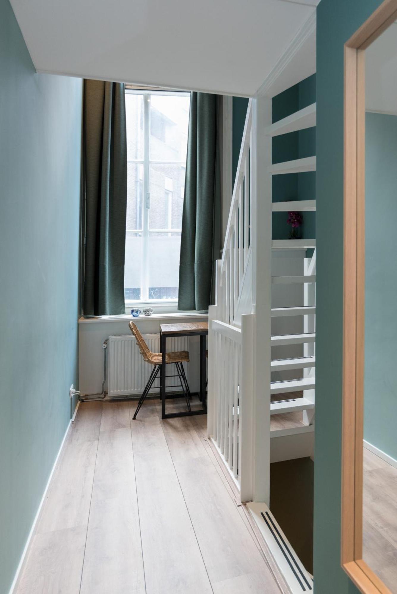 1001 Nights Boutique Lofts Hotel Haarlem Bagian luar foto