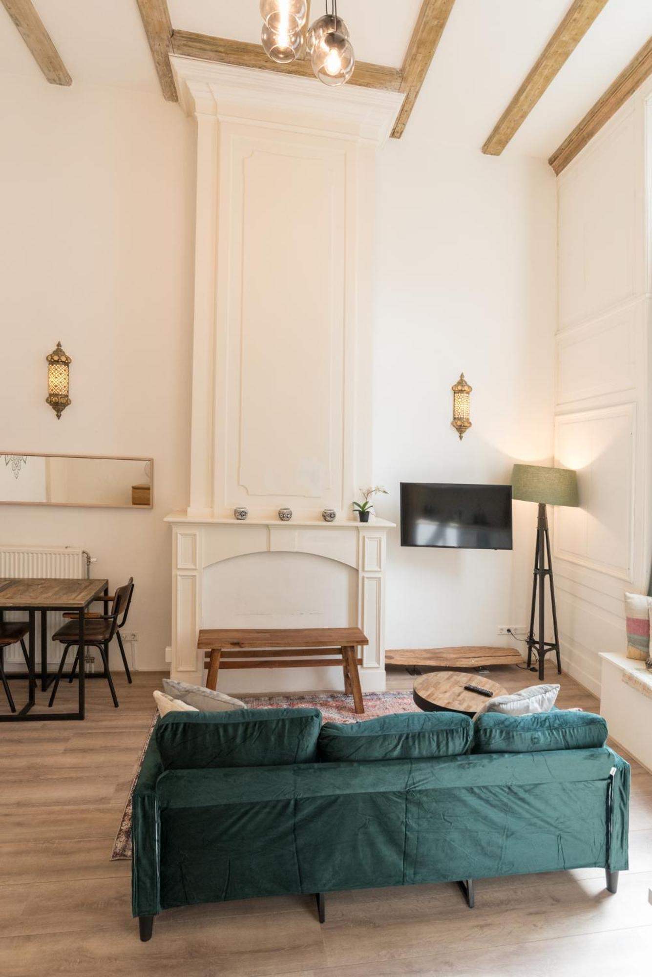 1001 Nights Boutique Lofts Hotel Haarlem Bagian luar foto