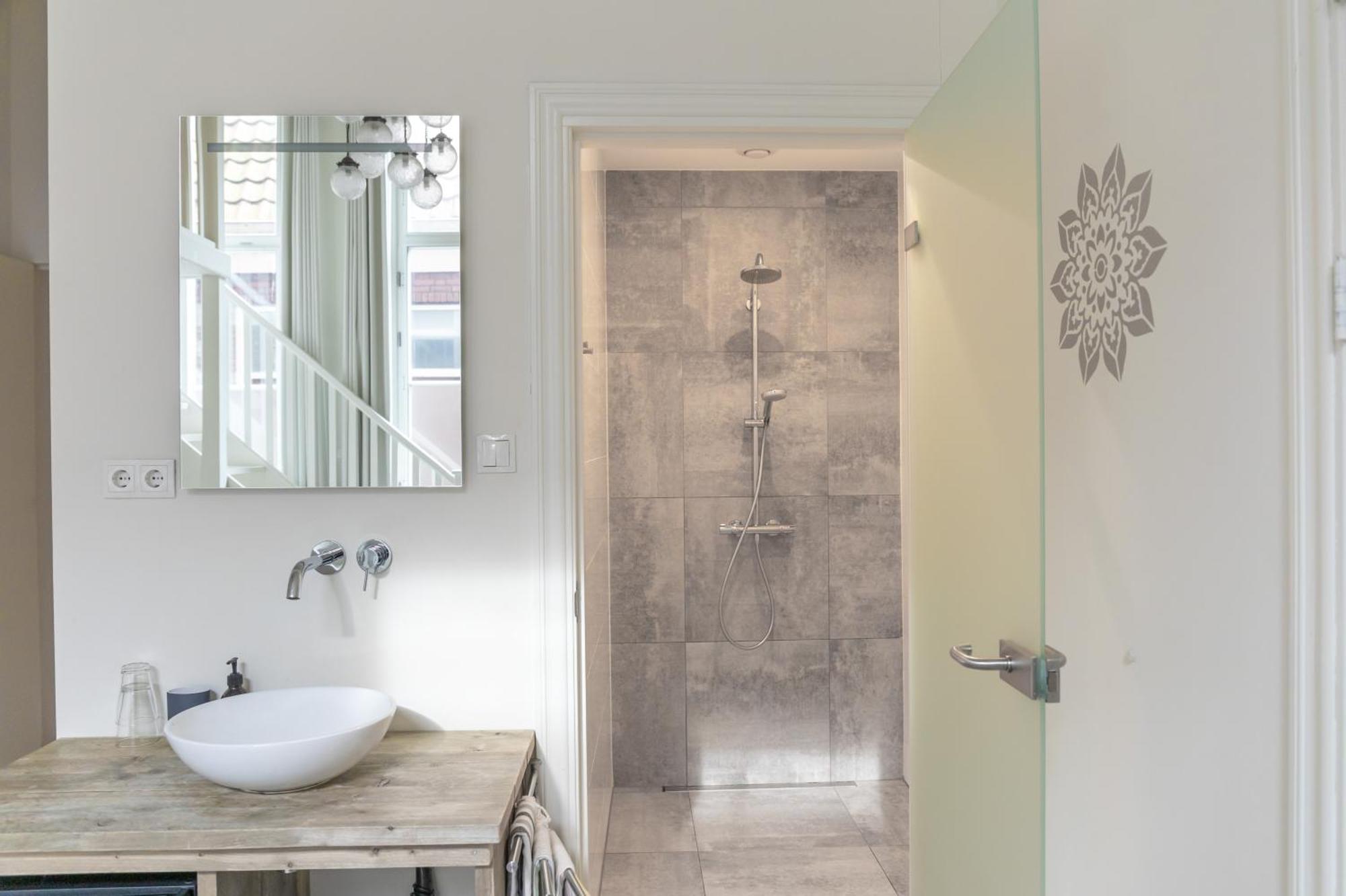1001 Nights Boutique Lofts Hotel Haarlem Bagian luar foto