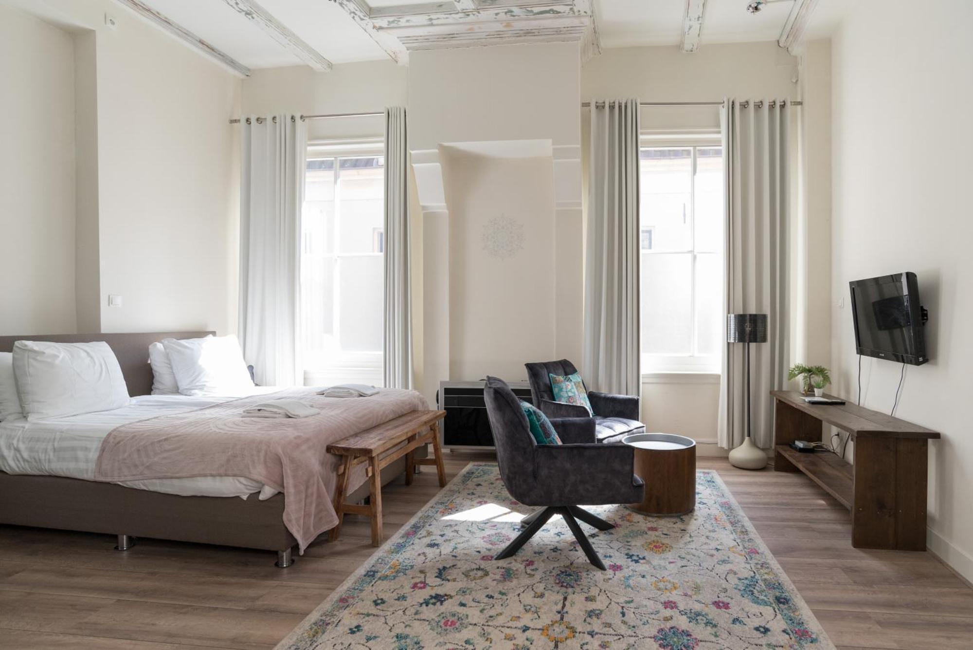 1001 Nights Boutique Lofts Hotel Haarlem Bagian luar foto