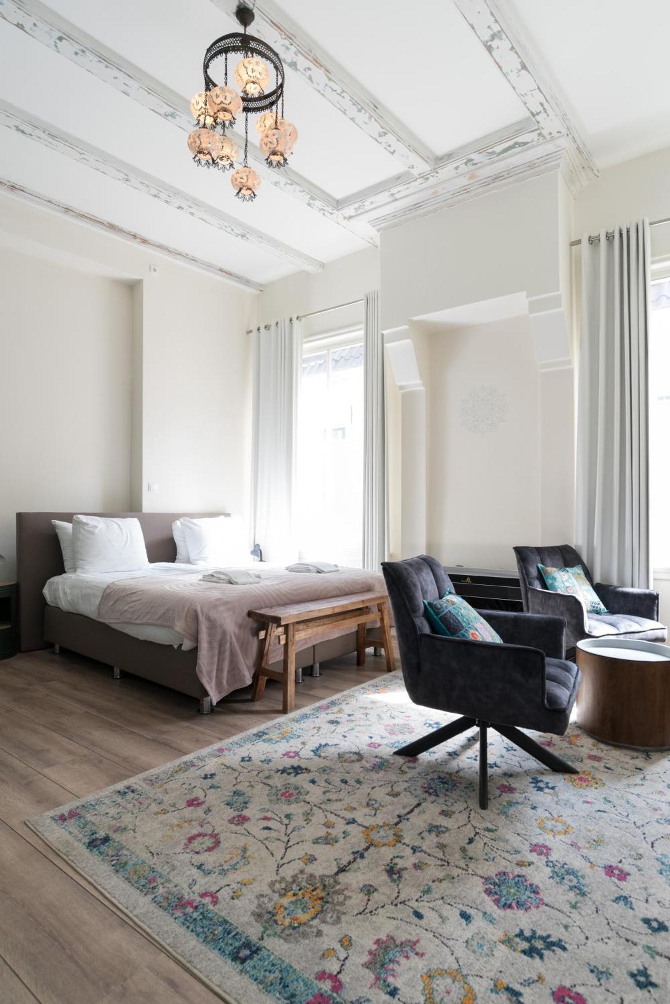 1001 Nights Boutique Lofts Hotel Haarlem Bagian luar foto